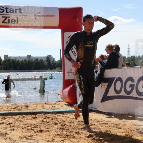 07.09.2025 - 19. Norderstedt Triathlon Luisa Fischer http://msf.ph/oto/8756245 07.09.2025 13:27:49 Schwimmen 880, 969, 975, 1002, 1034, 1421 meine-sportfotos.de