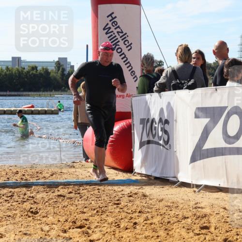 07.09.2025 - 19. Norderstedt Triathlon Luisa Fischer http://msf.ph/oto/8756251 07.09.2025 11:45:52 Schwimmen 727, 780 meine-sportfotos.de