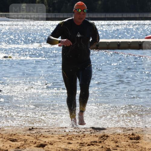 07.09.2025 - 19. Norderstedt Triathlon Luisa Fischer http://msf.ph/oto/8756261 07.09.2025 13:27:52 Schwimmen 880, 975, 1002, 1034, 1421 meine-sportfotos.de