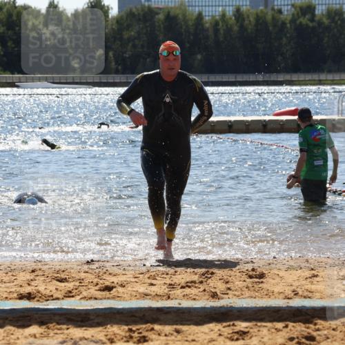 07.09.2025 - 19. Norderstedt Triathlon Luisa Fischer http://msf.ph/oto/8756268 07.09.2025 13:27:53 Schwimmen 880, 975, 1002, 1034, 1421 meine-sportfotos.de