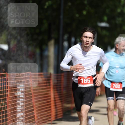 07.09.2025 - 19. Norderstedt Triathlon Michael Strokosch http://msf.ph/oto/8756270 07.09.2025 12:50:09 Laufen 165, 762, 1242, 1286, 1339, 1381 meine-sportfotos.de