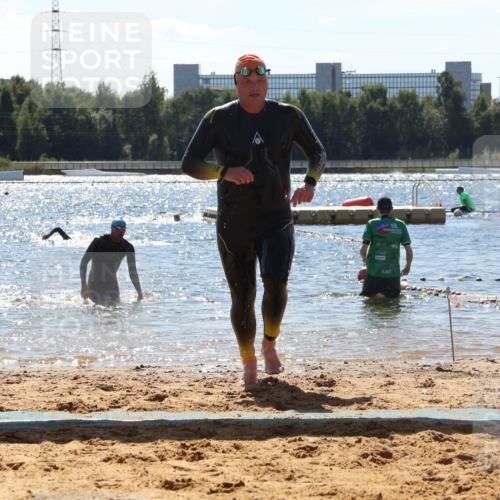 07.09.2025 - 19. Norderstedt Triathlon Luisa Fischer http://msf.ph/oto/8756286 07.09.2025 13:27:54 Schwimmen 975, 1002, 1034, 1421 meine-sportfotos.de