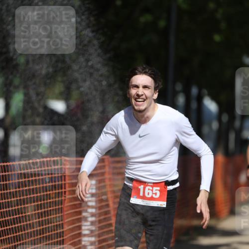 07.09.2025 - 19. Norderstedt Triathlon Michael Strokosch http://msf.ph/oto/8756292 07.09.2025 12:50:09 Laufen 165, 762, 1242, 1286, 1339, 1381 meine-sportfotos.de