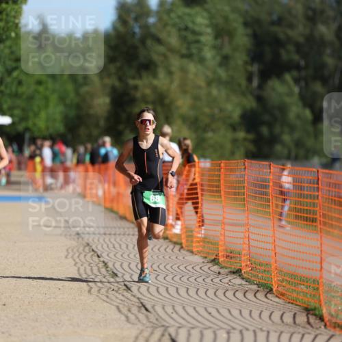 07.09.2025 - 19. Norderstedt Triathlon Michael Strokosch http://msf.ph/oto/8756296 07.09.2025 10:42:15 Laufen 68, 86, 648 meine-sportfotos.de