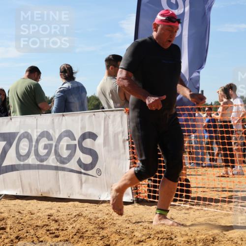 07.09.2025 - 19. Norderstedt Triathlon Luisa Fischer http://msf.ph/oto/8756318 07.09.2025 11:45:55 Schwimmen 727, 780 meine-sportfotos.de