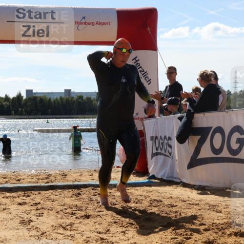 07.09.2025 - 19. Norderstedt Triathlon Luisa Fischer http://msf.ph/oto/8756328 07.09.2025 13:27:56 Schwimmen 876, 975, 1034 meine-sportfotos.de