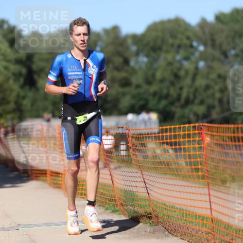 07.09.2025 - 19. Norderstedt Triathlon Michael Strokosch http://msf.ph/oto/8756336 07.09.2025 14:54:04 Laufen 1017, 1038, 1040 meine-sportfotos.de