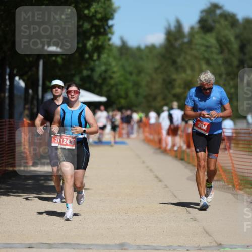 07.09.2025 - 19. Norderstedt Triathlon Michael Strokosch http://msf.ph/oto/8756349 07.09.2025 13:12:08 Laufen 304, 700, 1243 meine-sportfotos.de