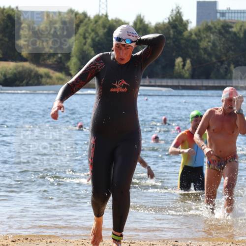 07.09.2025 - 19. Norderstedt Triathlon Luisa Fischer http://msf.ph/oto/8756398 07.09.2025 11:46:02 Schwimmen 213, 715, 727, 780, 1247 meine-sportfotos.de