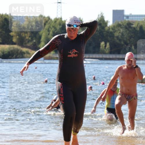 07.09.2025 - 19. Norderstedt Triathlon Luisa Fischer http://msf.ph/oto/8756404 07.09.2025 11:46:03 Schwimmen 213, 715, 727, 780, 1247 meine-sportfotos.de