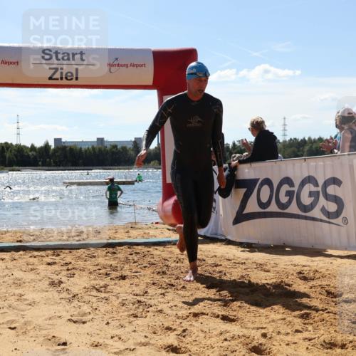 07.09.2025 - 19. Norderstedt Triathlon Luisa Fischer http://msf.ph/oto/8756424 07.09.2025 13:28:06 Schwimmen 388, 876, 1034 meine-sportfotos.de