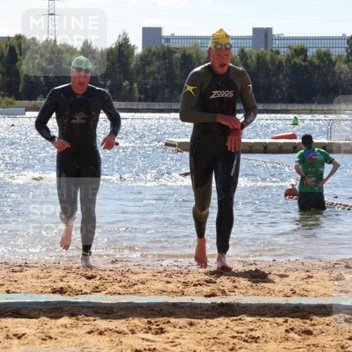 07.09.2025 - 19. Norderstedt Triathlon Luisa Fischer http://msf.ph/oto/8756435 07.09.2025 13:28:24 Schwimmen 366, 984 meine-sportfotos.de