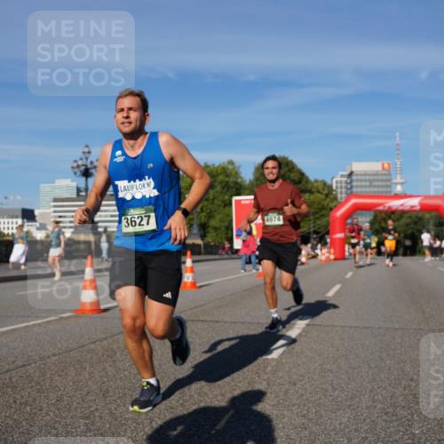 07.09.2025 - BARMER Alsterlauf Yannick Fuchs http://msf.ph/oto/8756461 07.09.2025 09:38:16 Laufen 3627 meine-sportfotos.de