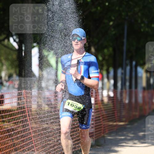 07.09.2025 - 19. Norderstedt Triathlon Michael Strokosch http://msf.ph/oto/8756475 07.09.2025 14:54:11 Laufen 981, 1038, 1465 meine-sportfotos.de