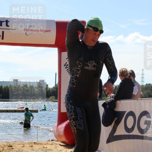 07.09.2025 - 19. Norderstedt Triathlon Luisa Fischer http://msf.ph/oto/8756485 07.09.2025 13:28:27 Schwimmen 366, 984 meine-sportfotos.de