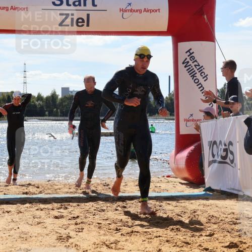 07.09.2025 - 19. Norderstedt Triathlon Luisa Fischer http://msf.ph/oto/8756491 07.09.2025 13:28:42 Schwimmen 962, 979, 1040 meine-sportfotos.de