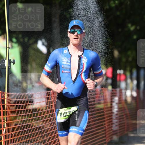 07.09.2025 - 19. Norderstedt Triathlon Michael Strokosch http://msf.ph/oto/8756499 07.09.2025 14:54:11 Laufen 981, 1038, 1465 meine-sportfotos.de