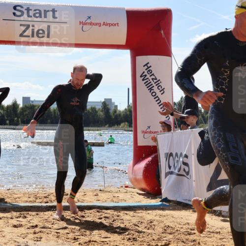 07.09.2025 - 19. Norderstedt Triathlon Luisa Fischer http://msf.ph/oto/8756507 07.09.2025 13:28:43 Schwimmen 962, 979, 1040 meine-sportfotos.de