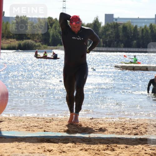 07.09.2025 - 19. Norderstedt Triathlon Luisa Fischer http://msf.ph/oto/8756564 07.09.2025 13:29:16 Schwimmen 972 meine-sportfotos.de