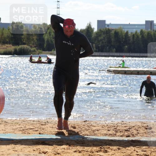 07.09.2025 - 19. Norderstedt Triathlon Luisa Fischer http://msf.ph/oto/8756569 07.09.2025 13:29:16 Schwimmen 972 meine-sportfotos.de