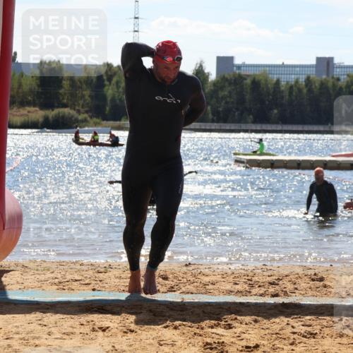 07.09.2025 - 19. Norderstedt Triathlon Luisa Fischer http://msf.ph/oto/8756573 07.09.2025 13:29:17 Schwimmen 972 meine-sportfotos.de