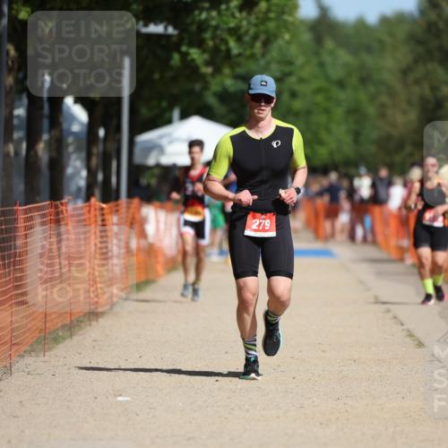 07.09.2025 - 19. Norderstedt Triathlon Michael Strokosch http://msf.ph/oto/8756574 07.09.2025 12:04:02 Laufen 279, 1183 meine-sportfotos.de