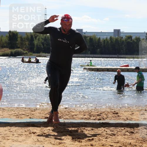 07.09.2025 - 19. Norderstedt Triathlon Luisa Fischer http://msf.ph/oto/8756575 07.09.2025 13:29:17 Schwimmen 972 meine-sportfotos.de