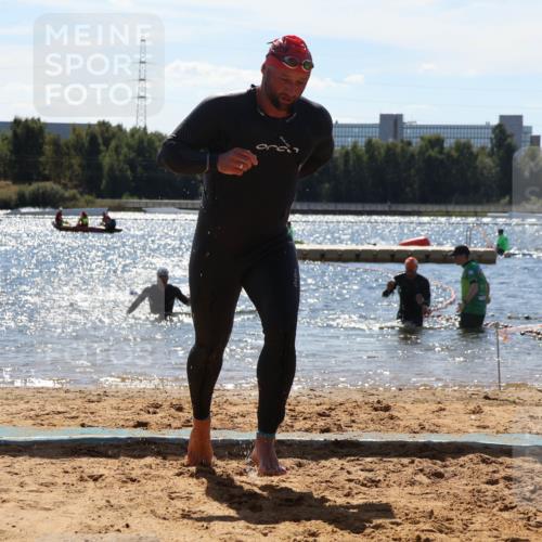 07.09.2025 - 19. Norderstedt Triathlon Luisa Fischer http://msf.ph/oto/8756582 07.09.2025 13:29:17 Schwimmen 972 meine-sportfotos.de