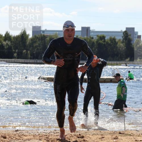 07.09.2025 - 19. Norderstedt Triathlon Luisa Fischer http://msf.ph/oto/8756605 07.09.2025 13:29:26 Schwimmen 972, 1041, 1457 meine-sportfotos.de