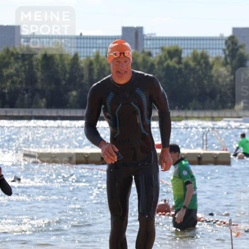 07.09.2025 - 19. Norderstedt Triathlon Luisa Fischer http://msf.ph/oto/8756635 07.09.2025 13:29:30 Schwimmen 1041, 1457 meine-sportfotos.de