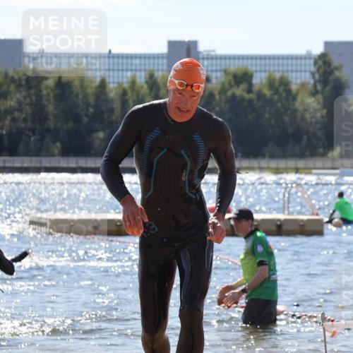 07.09.2025 - 19. Norderstedt Triathlon Luisa Fischer http://msf.ph/oto/8756639 07.09.2025 13:29:31 Schwimmen 1011, 1041, 1457 meine-sportfotos.de