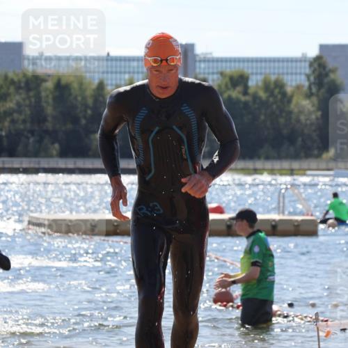 07.09.2025 - 19. Norderstedt Triathlon Luisa Fischer http://msf.ph/oto/8756643 07.09.2025 13:29:31 Schwimmen 1011, 1041, 1457 meine-sportfotos.de