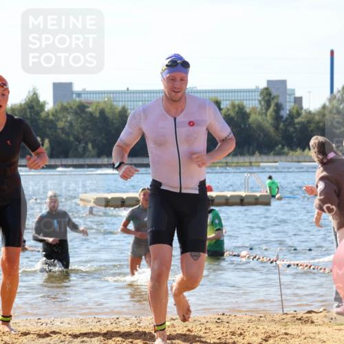 07.09.2025 - 19. Norderstedt Triathlon Luisa Fischer http://msf.ph/oto/8756649 07.09.2025 11:46:26 Schwimmen 169, 244, 258, 724, 737 meine-sportfotos.de