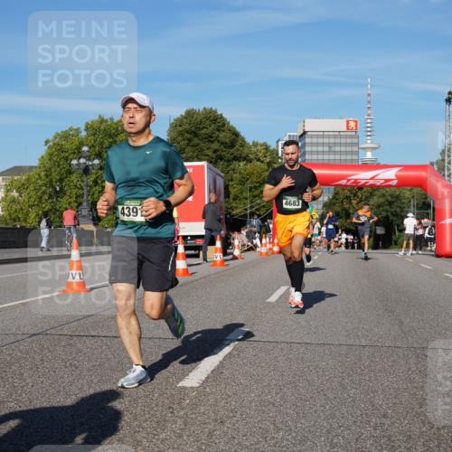 07.09.2025 - BARMER Alsterlauf Yannick Fuchs http://msf.ph/oto/8756650 07.09.2025 09:38:21 Laufen 4391, 4683 meine-sportfotos.de
