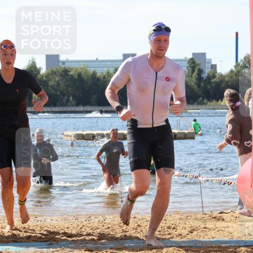 07.09.2025 - 19. Norderstedt Triathlon Luisa Fischer http://msf.ph/oto/8756658 07.09.2025 11:46:26 Schwimmen 169, 244, 258, 724, 737 meine-sportfotos.de