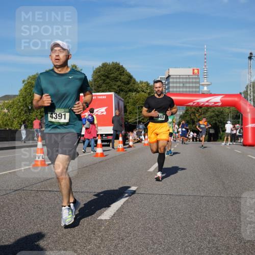 07.09.2025 - BARMER Alsterlauf Yannick Fuchs http://msf.ph/oto/8756663 07.09.2025 09:38:21 Laufen 4391, 30, 0 meine-sportfotos.de