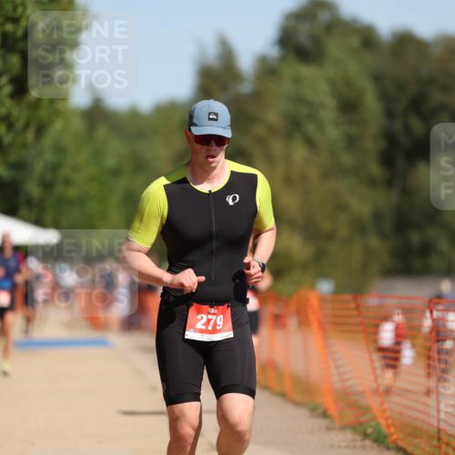 07.09.2025 - 19. Norderstedt Triathlon Michael Strokosch http://msf.ph/oto/8756673 07.09.2025 12:04:04 Laufen 279, 1183, 1278 meine-sportfotos.de