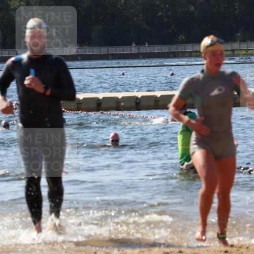 07.09.2025 - 19. Norderstedt Triathlon Luisa Fischer http://msf.ph/oto/8756698 07.09.2025 11:46:29 Schwimmen 244, 258, 724, 737 meine-sportfotos.de