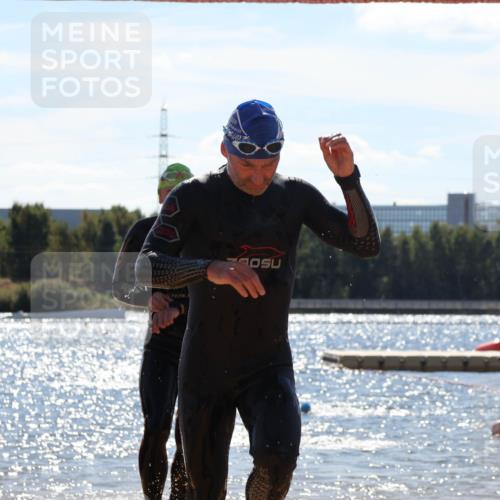 07.09.2025 - 19. Norderstedt Triathlon Luisa Fischer http://msf.ph/oto/8756707 07.09.2025 13:29:37 Schwimmen 422, 1011, 1041, 1457 meine-sportfotos.de