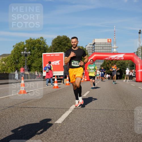07.09.2025 - BARMER Alsterlauf Yannick Fuchs http://msf.ph/oto/8756713 07.09.2025 09:38:22 Laufen 4683, 6262 meine-sportfotos.de