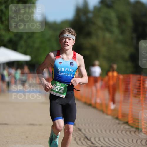 07.09.2025 - 19. Norderstedt Triathlon Michael Strokosch http://msf.ph/oto/8756728 07.09.2025 10:42:33 Laufen 652, 672, 686 meine-sportfotos.de