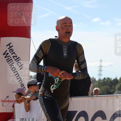 07.09.2025 - 19. Norderstedt Triathlon Luisa Fischer http://msf.ph/oto/8756742 07.09.2025 13:29:51 Schwimmen 988 meine-sportfotos.de