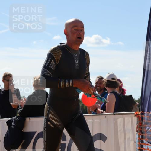 07.09.2025 - 19. Norderstedt Triathlon Luisa Fischer http://msf.ph/oto/8756747 07.09.2025 13:29:51 Schwimmen 988 meine-sportfotos.de
