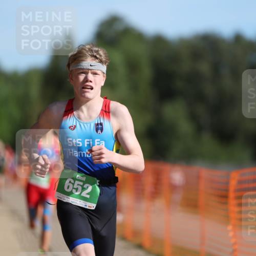 07.09.2025 - 19. Norderstedt Triathlon Michael Strokosch http://msf.ph/oto/8756755 07.09.2025 10:42:34 Laufen 652, 672, 686 meine-sportfotos.de