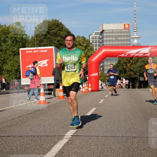 07.09.2025 - BARMER Alsterlauf Yannick Fuchs http://msf.ph/oto/8756760 07.09.2025 09:38:24 Laufen 6262, 5344, 4228 meine-sportfotos.de