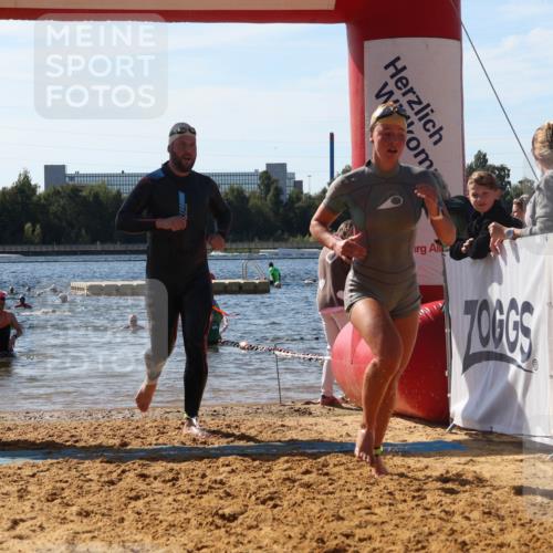 07.09.2025 - 19. Norderstedt Triathlon Luisa Fischer http://msf.ph/oto/8756768 07.09.2025 11:46:33 Schwimmen 244, 258, 724, 737 meine-sportfotos.de