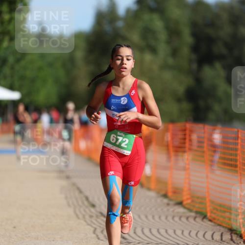 07.09.2025 - 19. Norderstedt Triathlon Michael Strokosch http://msf.ph/oto/8756792 07.09.2025 10:42:35 Laufen 652, 672, 686 meine-sportfotos.de