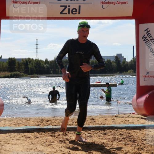 07.09.2025 - 19. Norderstedt Triathlon Luisa Fischer http://msf.ph/oto/8756812 07.09.2025 13:30:13 Schwimmen 986 meine-sportfotos.de