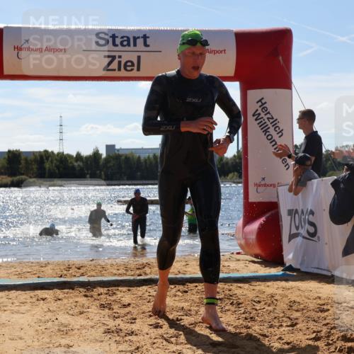 07.09.2025 - 19. Norderstedt Triathlon Luisa Fischer http://msf.ph/oto/8756820 07.09.2025 13:30:14 Schwimmen 986, 1009 meine-sportfotos.de