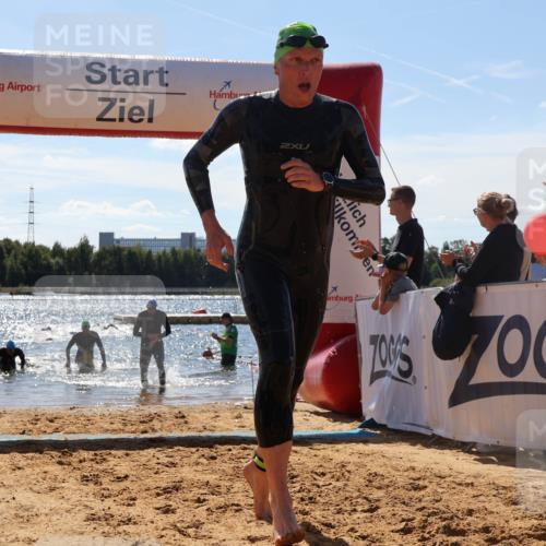 07.09.2025 - 19. Norderstedt Triathlon Luisa Fischer http://msf.ph/oto/8756823 07.09.2025 13:30:14 Schwimmen 986, 1009 meine-sportfotos.de